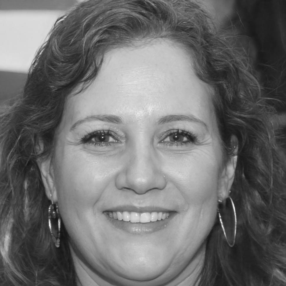 Sofía García, experta en peinados para eventos corporativos